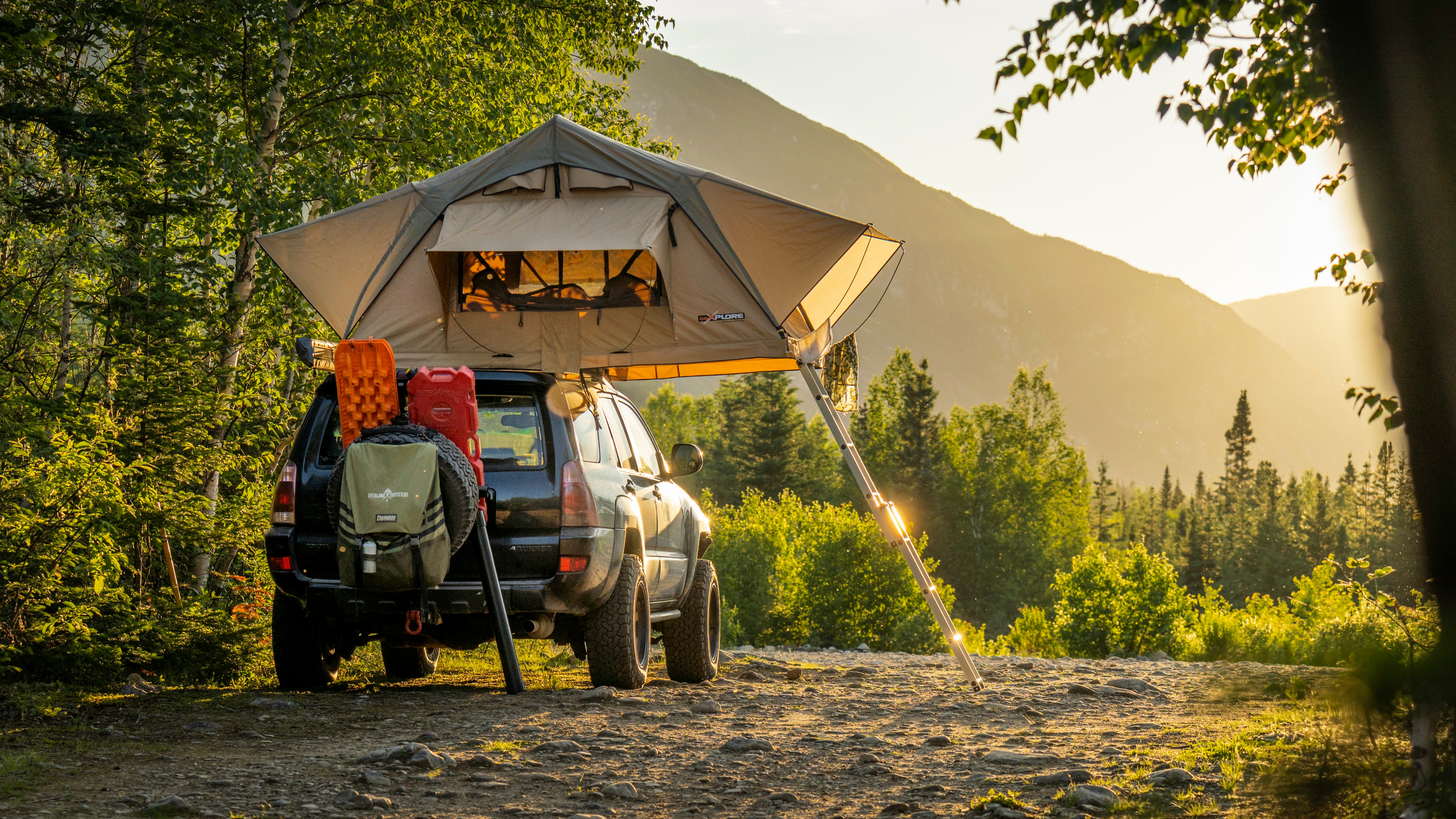 Camping Ausstattung für Anfänger – Die ultimative Packliste für dein erstes Vanlife-Abenteuer Camping Ausstattung für Anfänger – Die ultimative Packliste für dein erstes Vanlife-Abenteuer